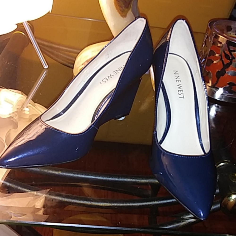 Brand new women pattern leather wedges